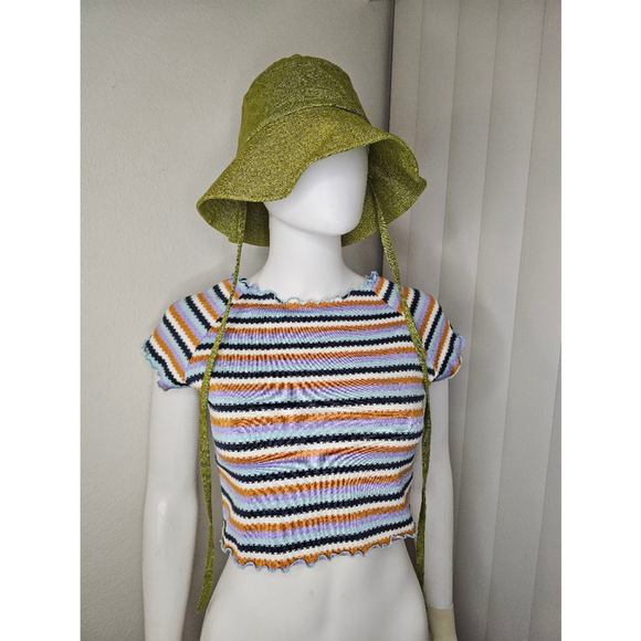 Beautiful Green Bucket Hat Gently Used - Picture 3 of 14